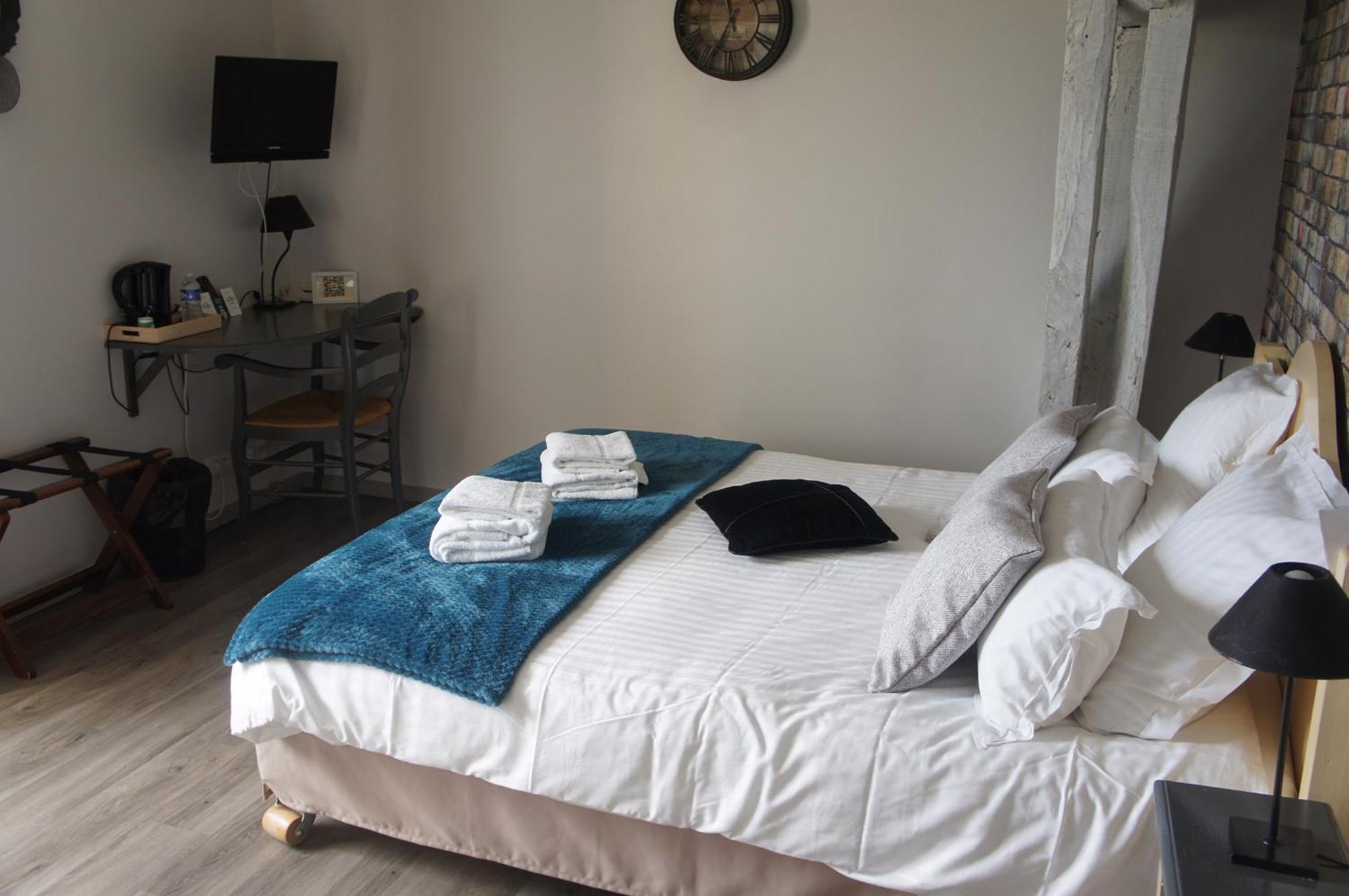 Logis Hotel Auberge De Cartassac Cressensac-Sarrazac Zewnętrze zdjęcie