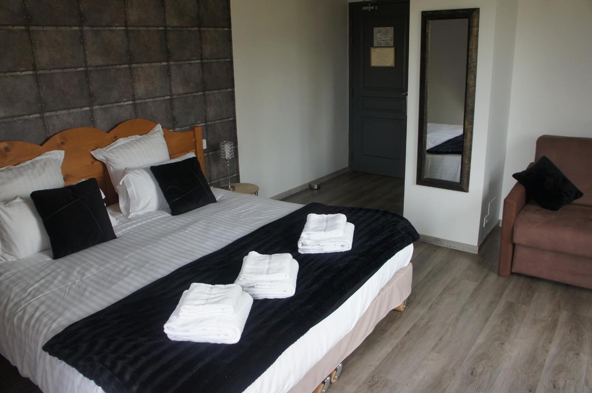 Logis Hotel Auberge De Cartassac Cressensac-Sarrazac Zewnętrze zdjęcie