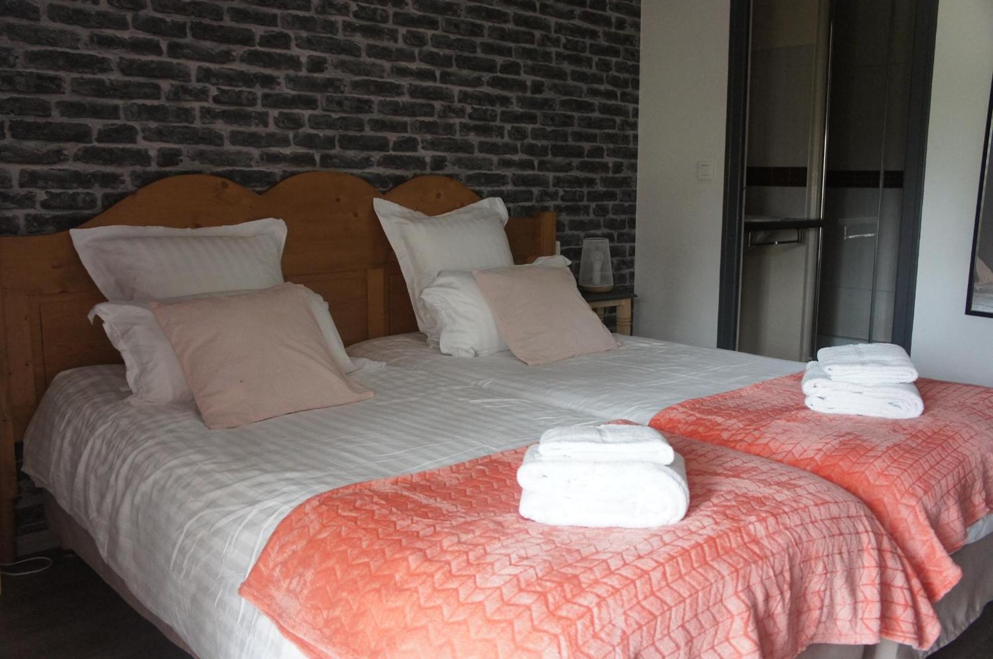 Logis Hotel Auberge De Cartassac Cressensac-Sarrazac Zewnętrze zdjęcie