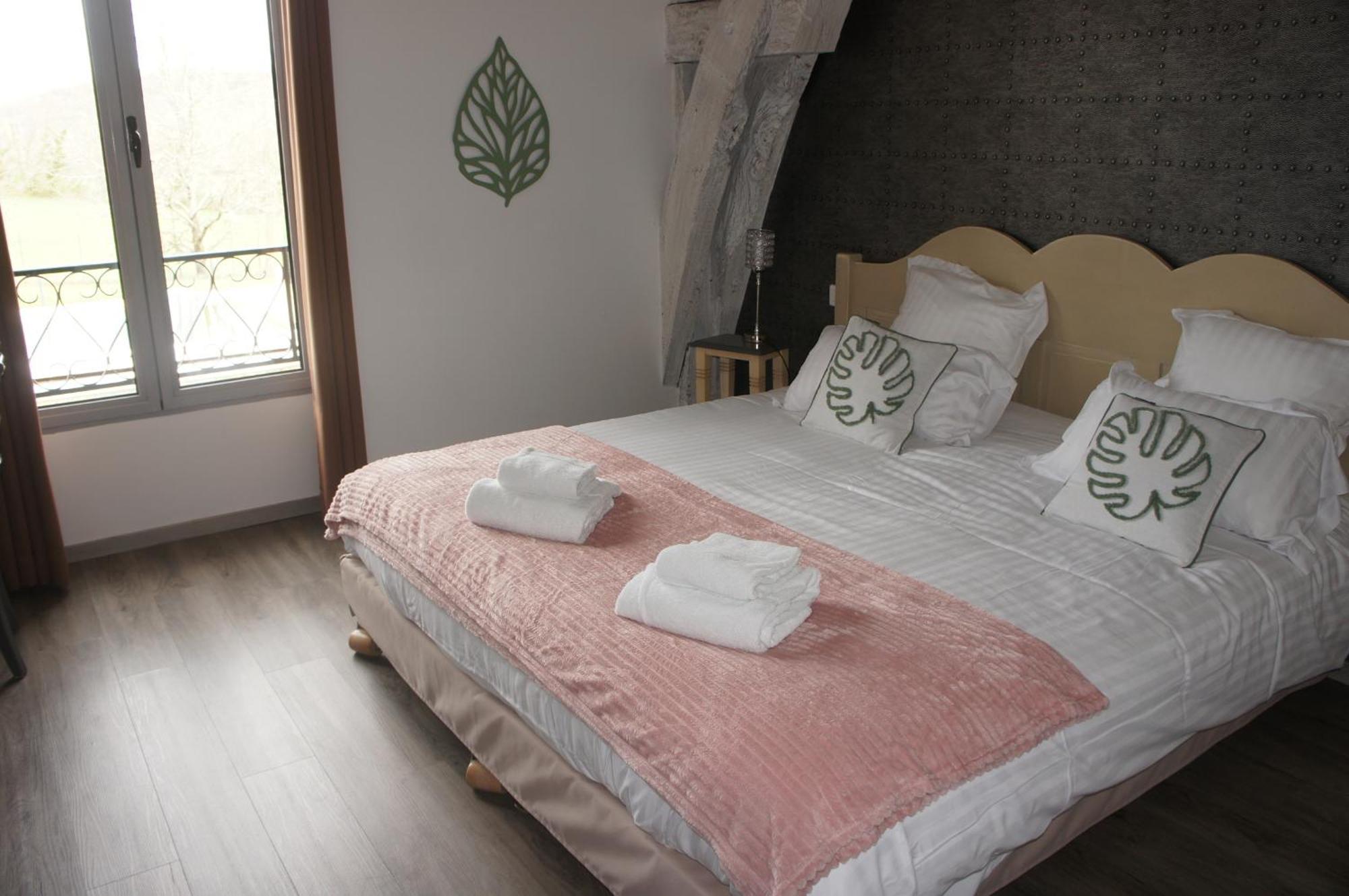 Logis Hotel Auberge De Cartassac Cressensac-Sarrazac Zewnętrze zdjęcie